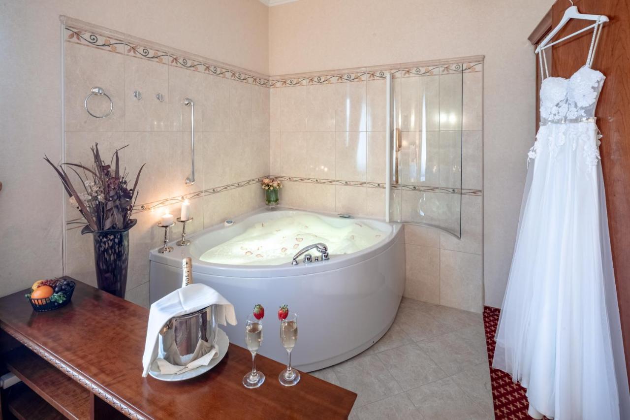 Hotel Waldinger Ösek Dış mekan fotoğraf